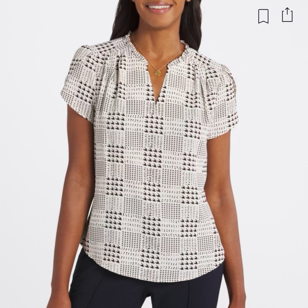👚Tiffiny tulip sleeve blouse (off-white) - 41 Hawthorn - Stitch Fix